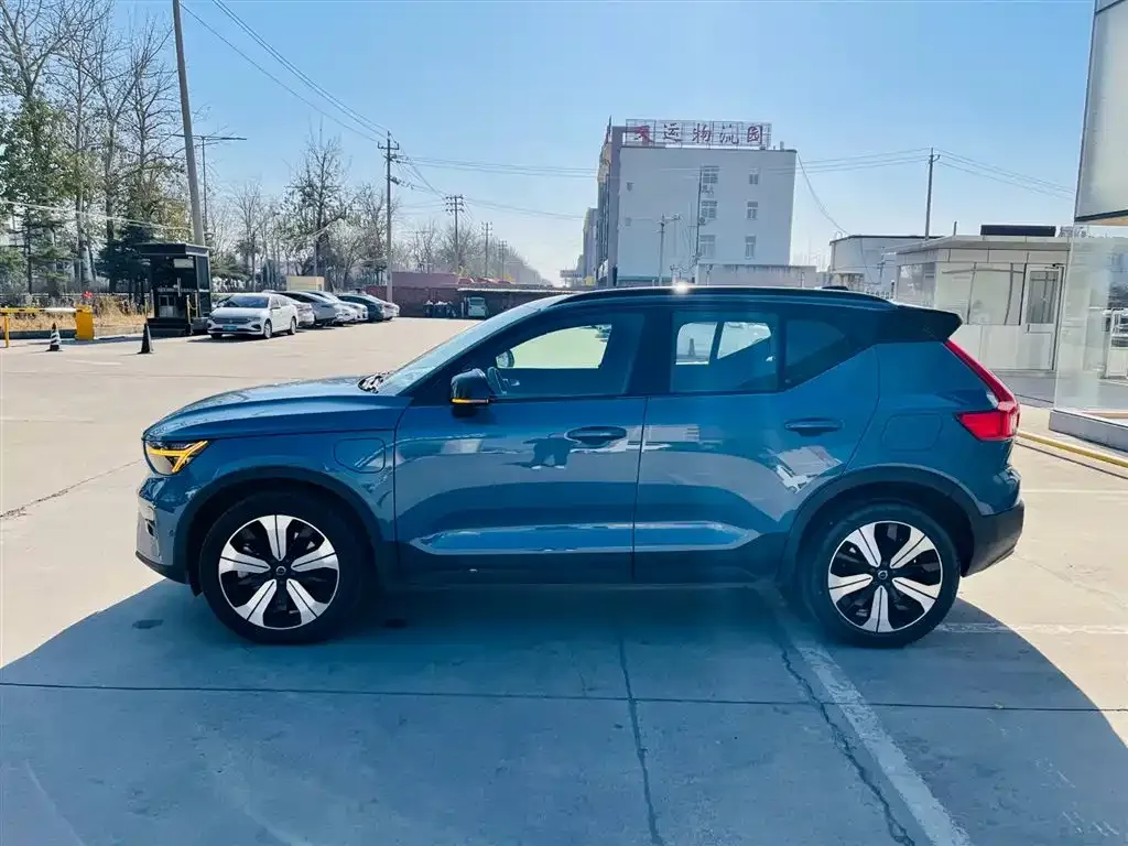 Volvo XC40 NEV 2023 из CN, фото 2