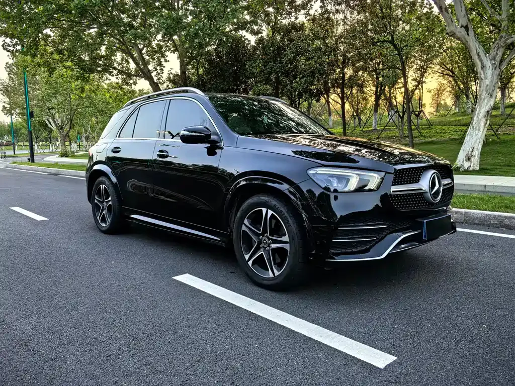 Mercedes-Benz GLE — фото 10