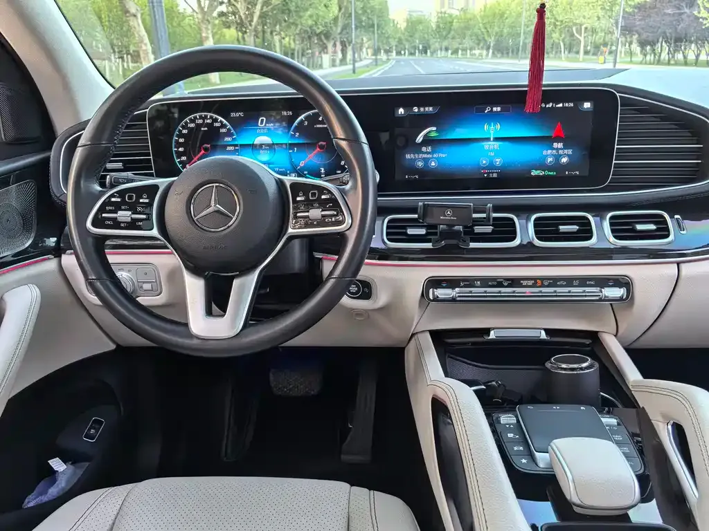 Mercedes-Benz GLE — фото 6