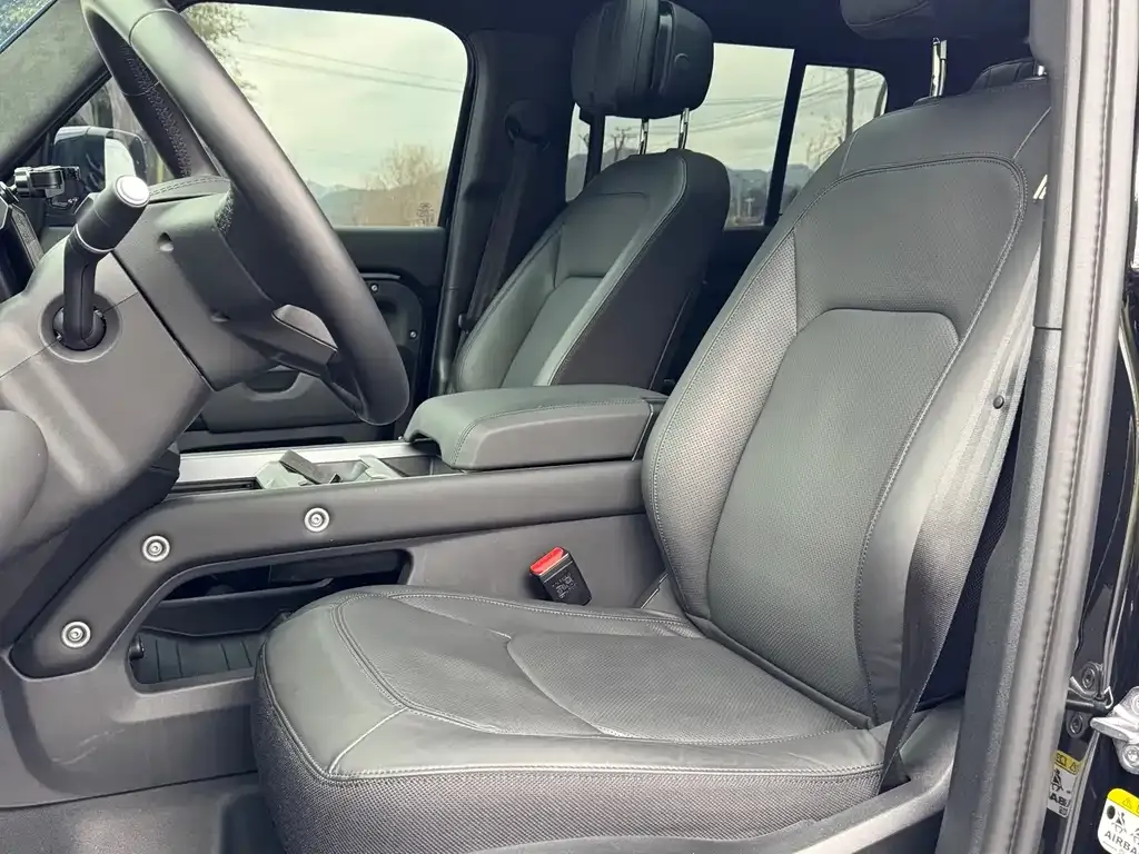 Land Rover Defender 2025 из CN, фото 8
