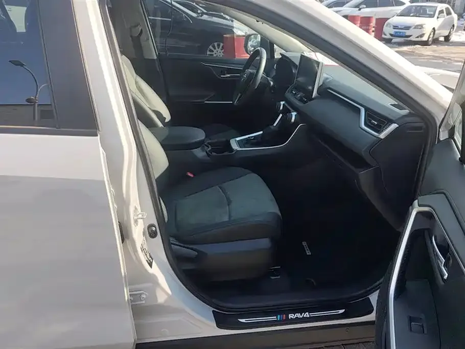 Toyota RAV4 2022 из CN, фото 8