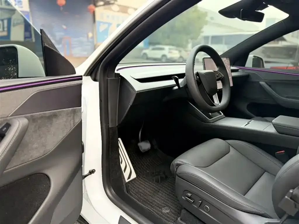 Tesla Model Y L 2025 из CN, фото 10