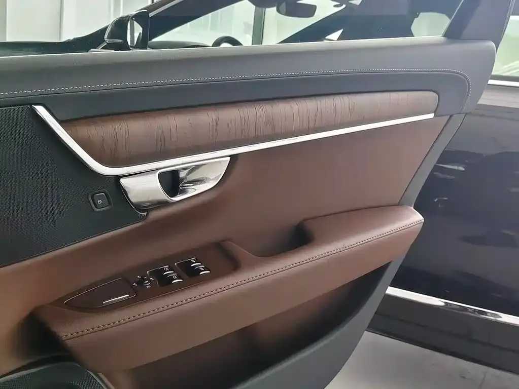Volvo S90 2025 из CN, фото 6