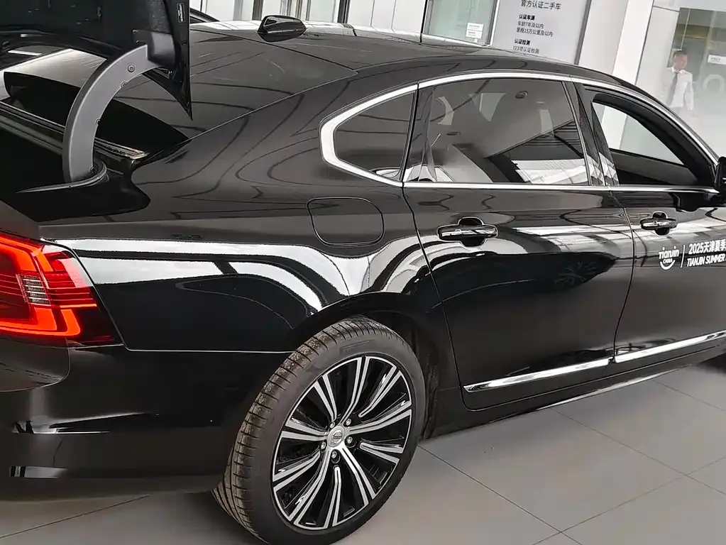 Volvo S90 2025 из CN, фото 10