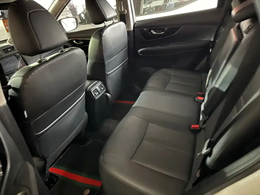 Nissan X-Trail 2021 из CN, фото 10