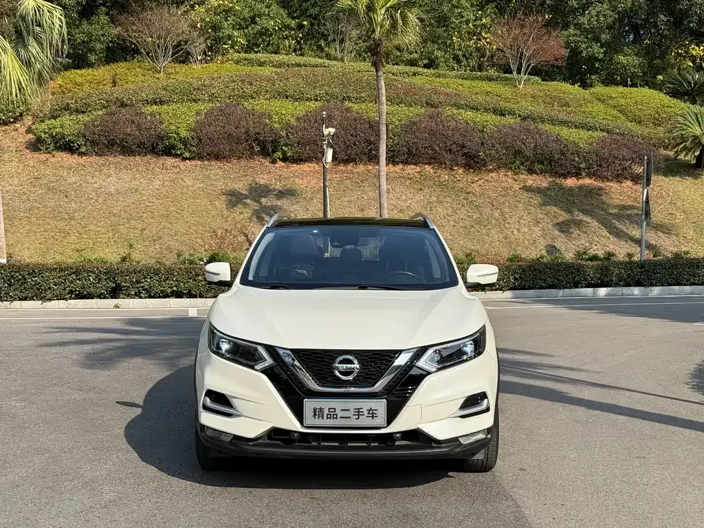 Nissan Qashqai — фото 7