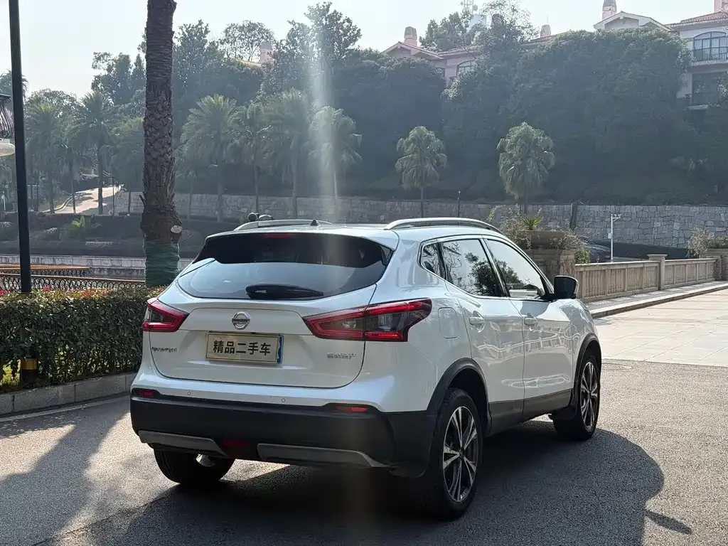 Nissan Qashqai — фото 5