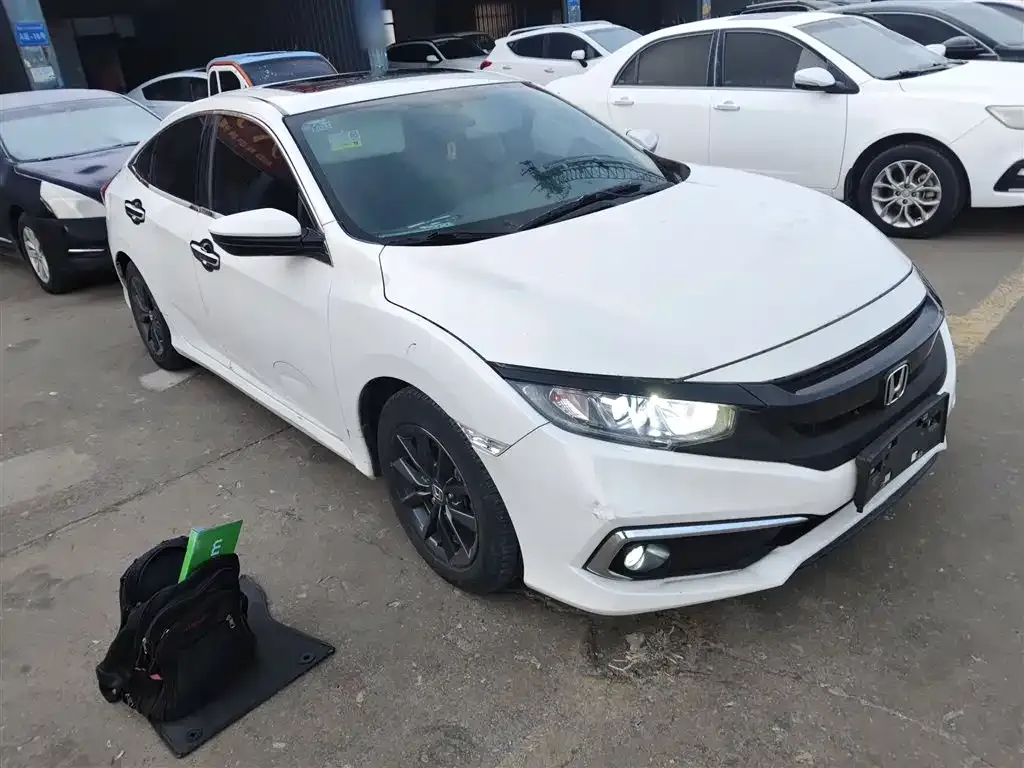 Honda Civic — фото 9
