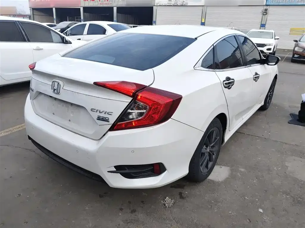 Honda Civic — фото 4