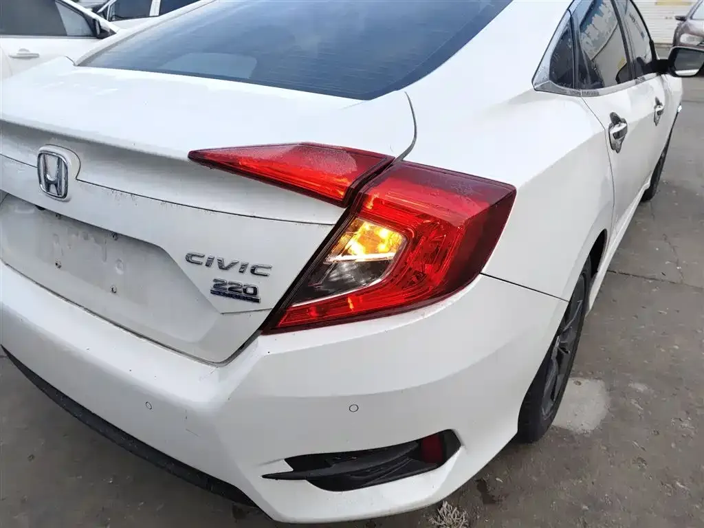Honda Civic — фото 6