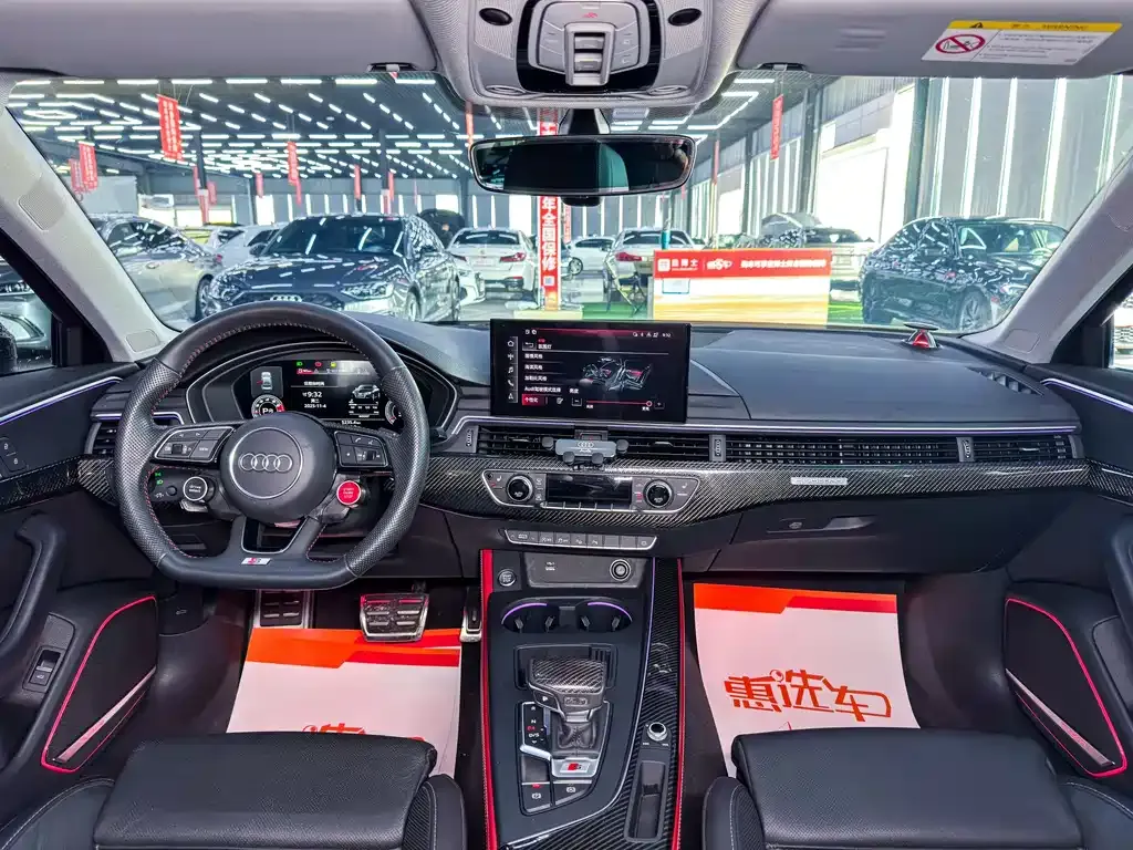 Audi A4L 2021 из CN, фото 5