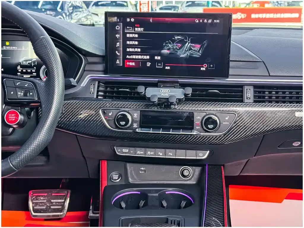 Audi A4L 2021 из CN, фото 8