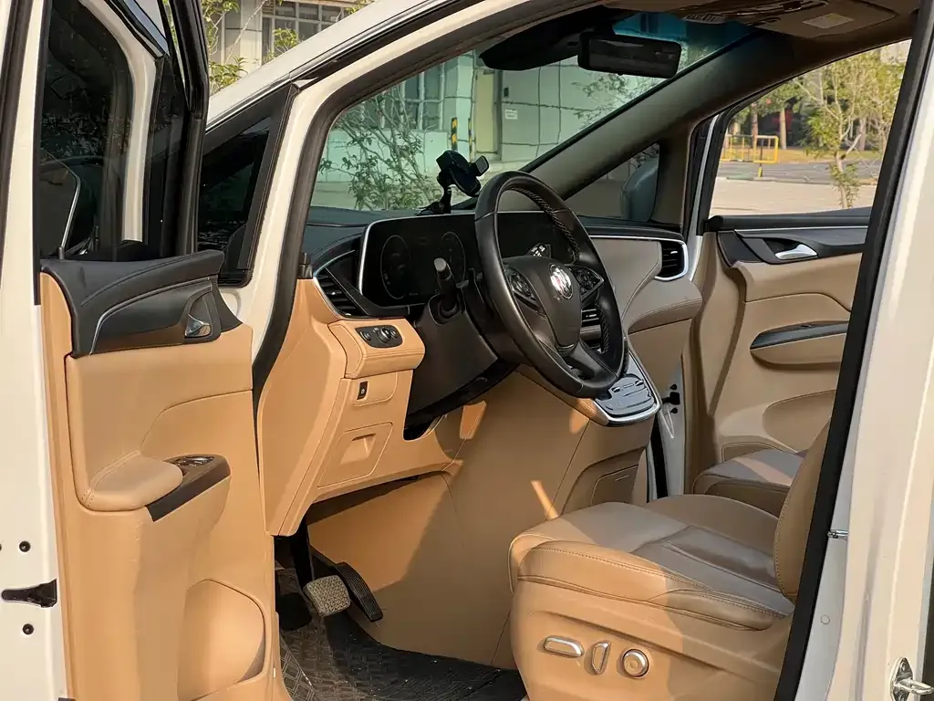 Buick GL8 2021 из CN, фото 7