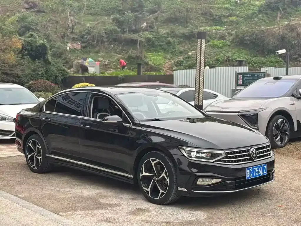 Volkswagen Magotan 2023 из CN, фото 3