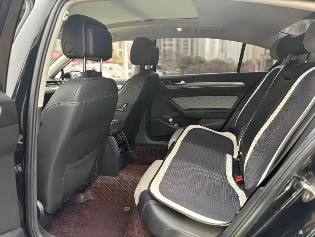 Volkswagen Magotan 2023 из CN, фото 6