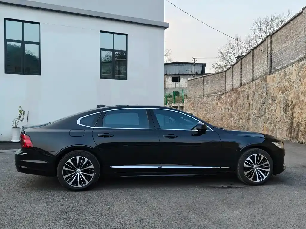 Volvo S90 2024 из CN, фото 5