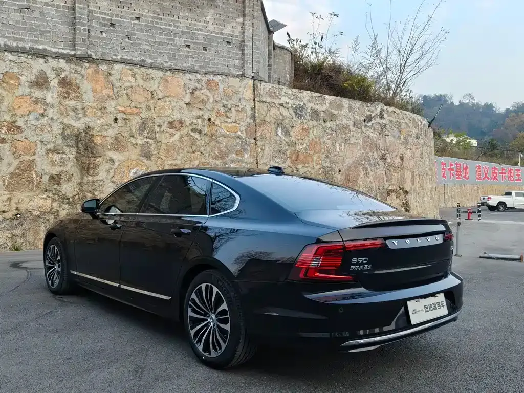 Volvo S90 2024 из CN, фото 9