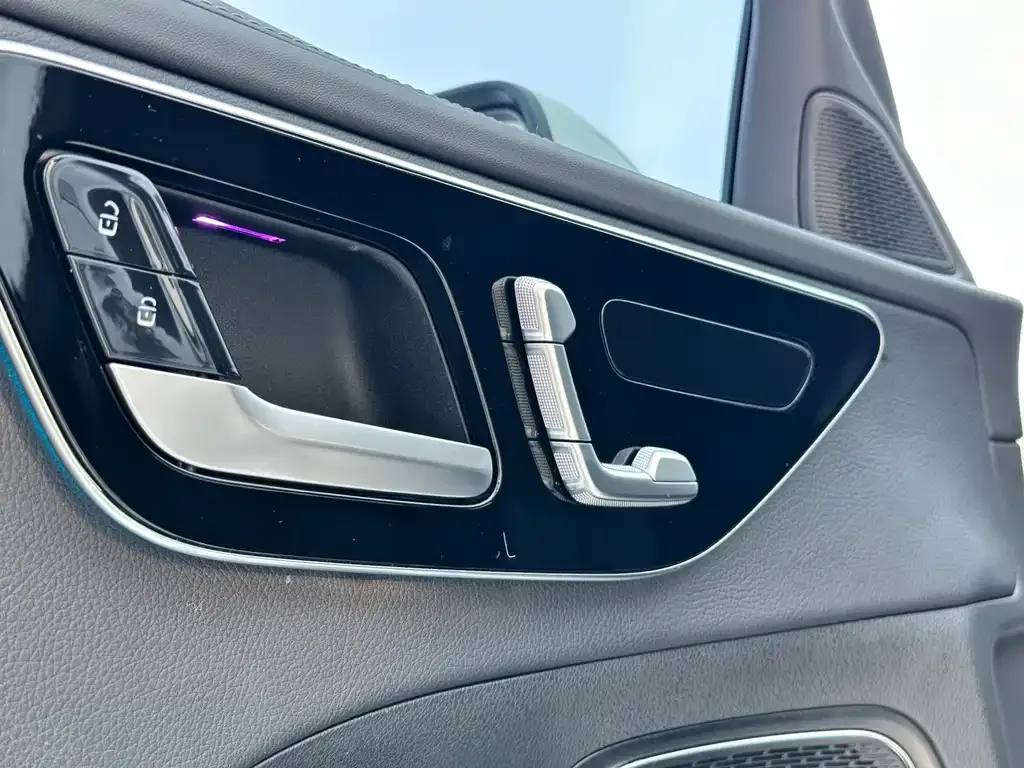 Mercedes-Benz C-Class — фото 10