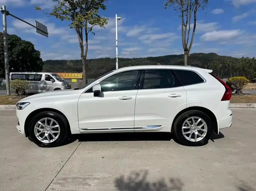 Volvo XC60 2021 из CN, фото 6