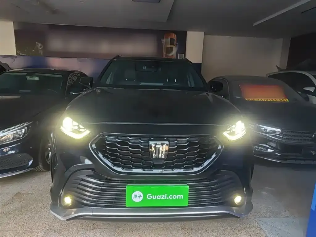 Toyota Crown Kluger 2024 из CN, фото 10