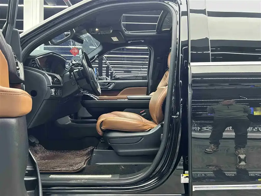 Lincoln Navigator — фото 10