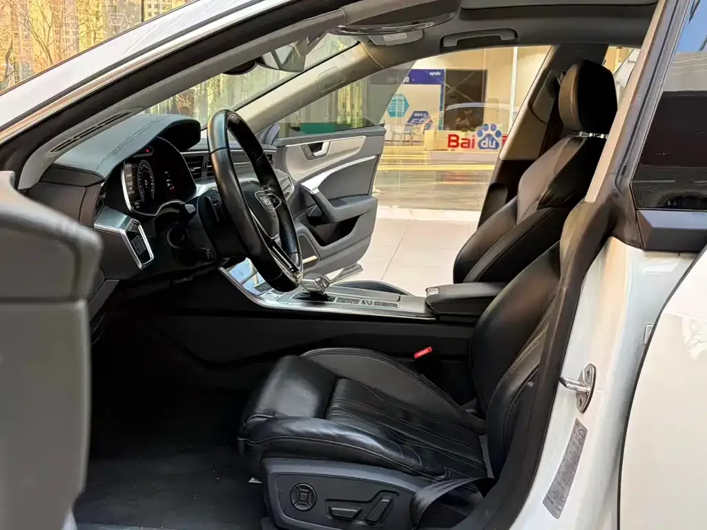 Audi A7 2021 из CN, фото 3