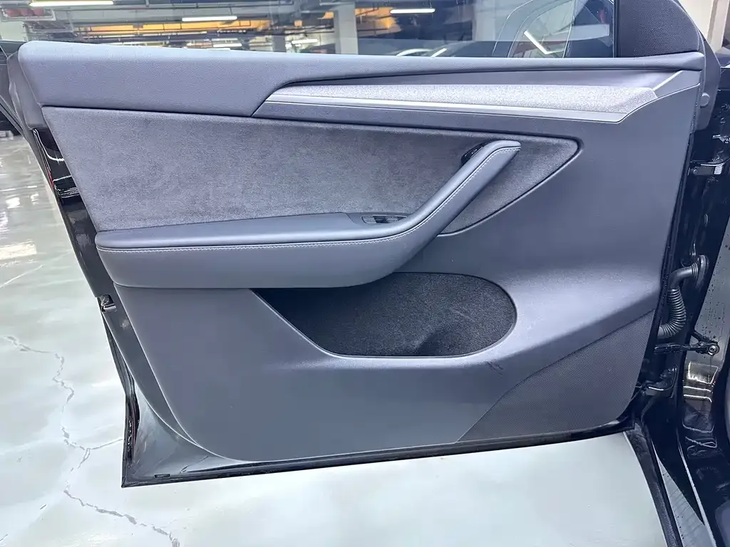 Tesla Model Y 2023 из CN, фото 9