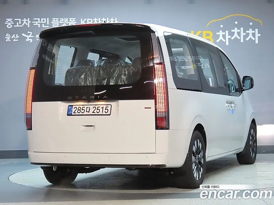 Hyundai Staria — фото 2