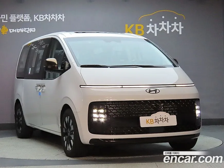 Hyundai Staria — фото 3