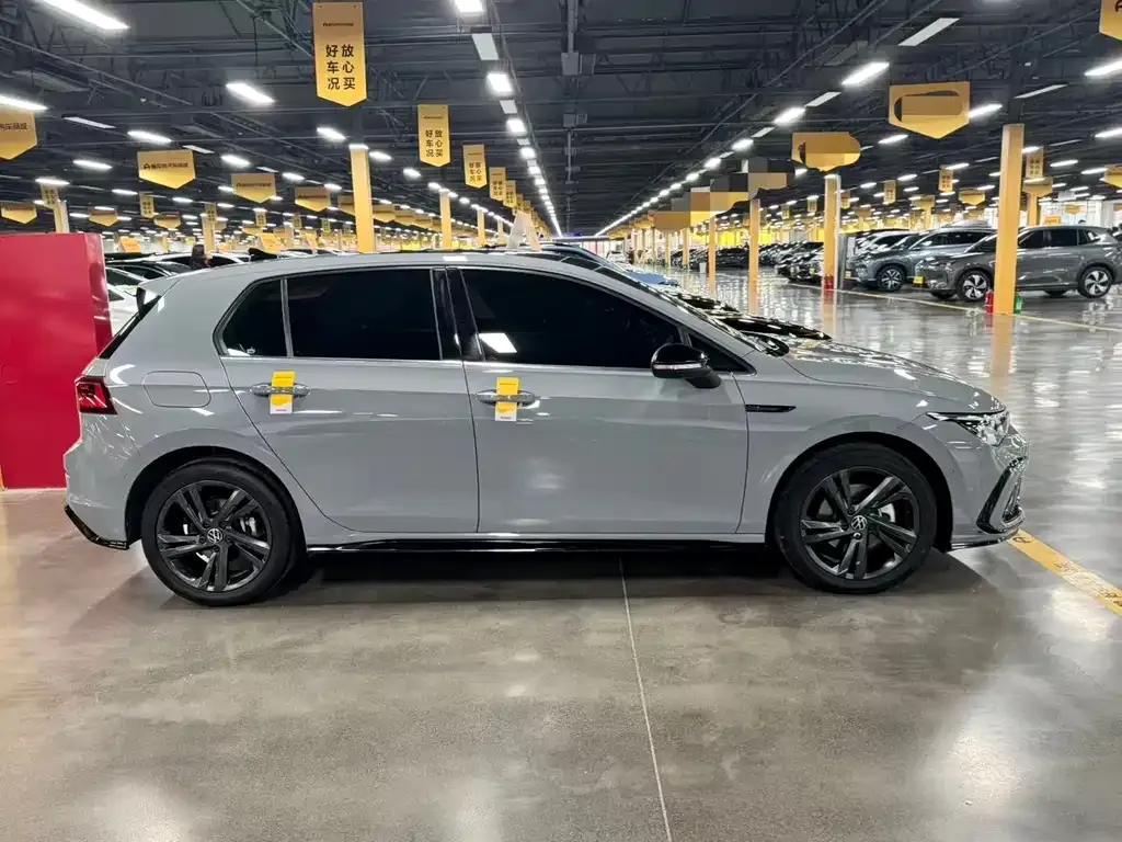 Volkswagen Golf 2022 из CN, фото 7