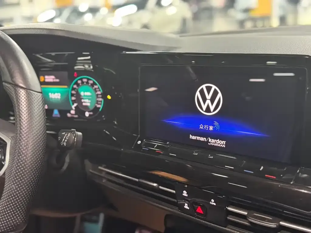 Volkswagen Golf 2022 из CN, фото 2