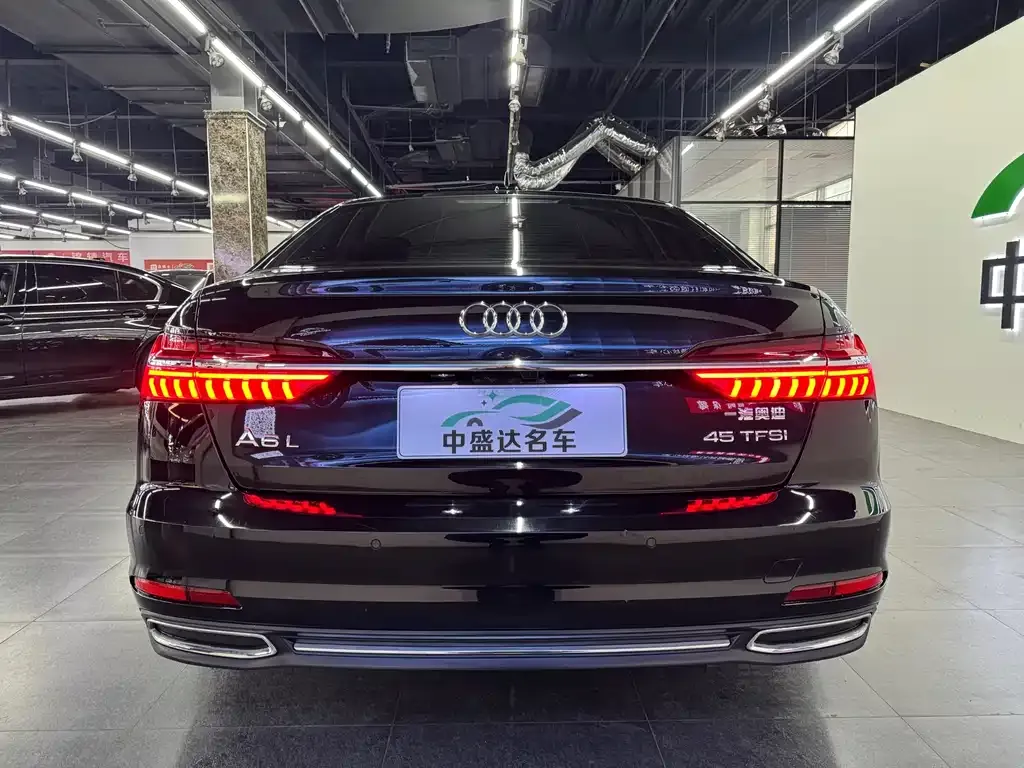 Audi A6L — фото 2