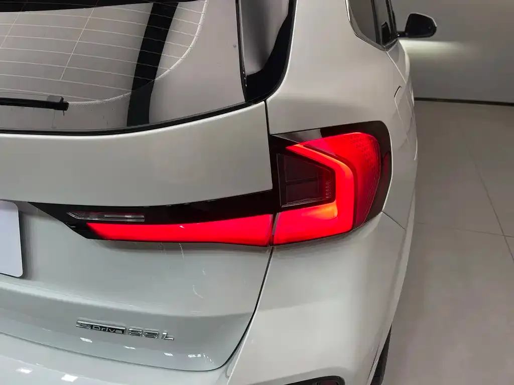 BMW X1 2024 из CN, фото 2