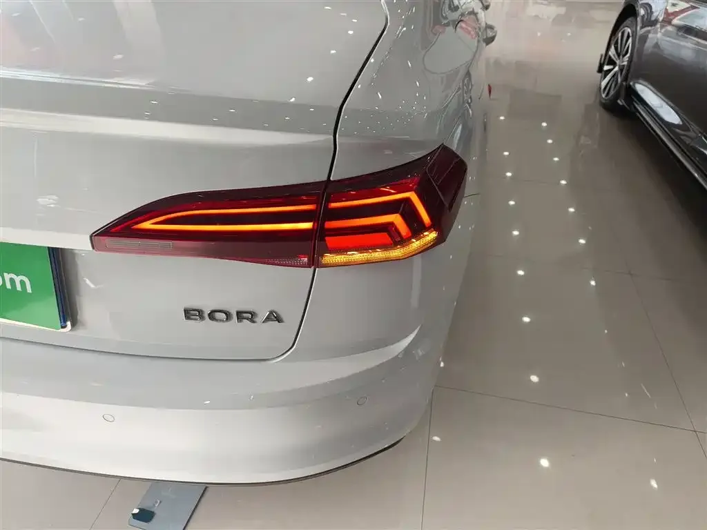 Volkswagen Bora 2023 из CN, фото 2
