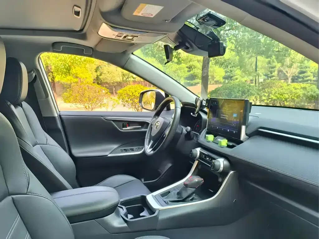Toyota Wildlander 2021 из CN, фото 10