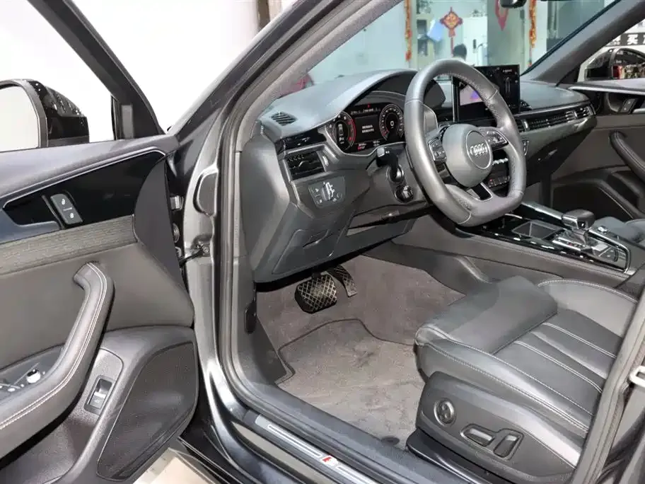 Audi A4L 2023 из CN, фото 9