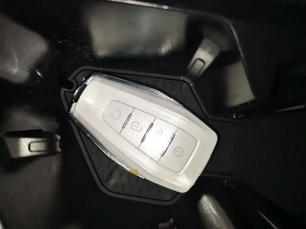 Geely Xingrui 2024 из CN, фото 2