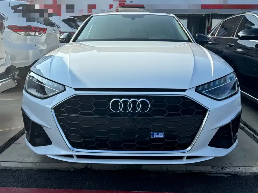Audi A4L 2021 из CN, фото 8