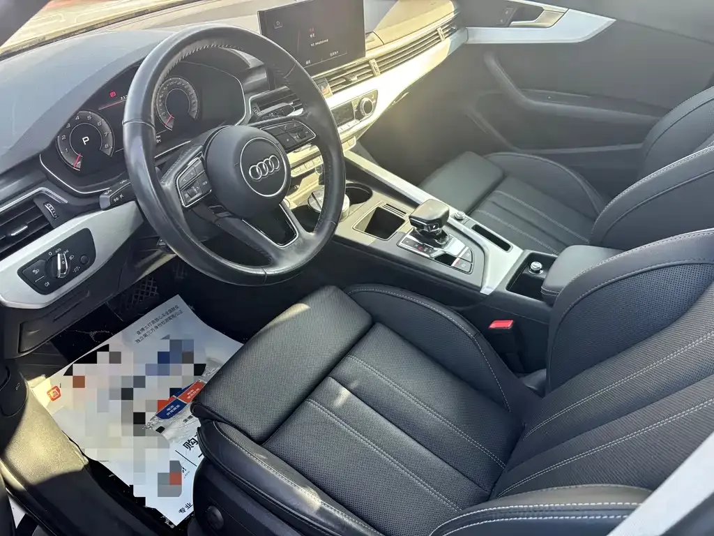 Audi A4L 2021 из CN, фото 4