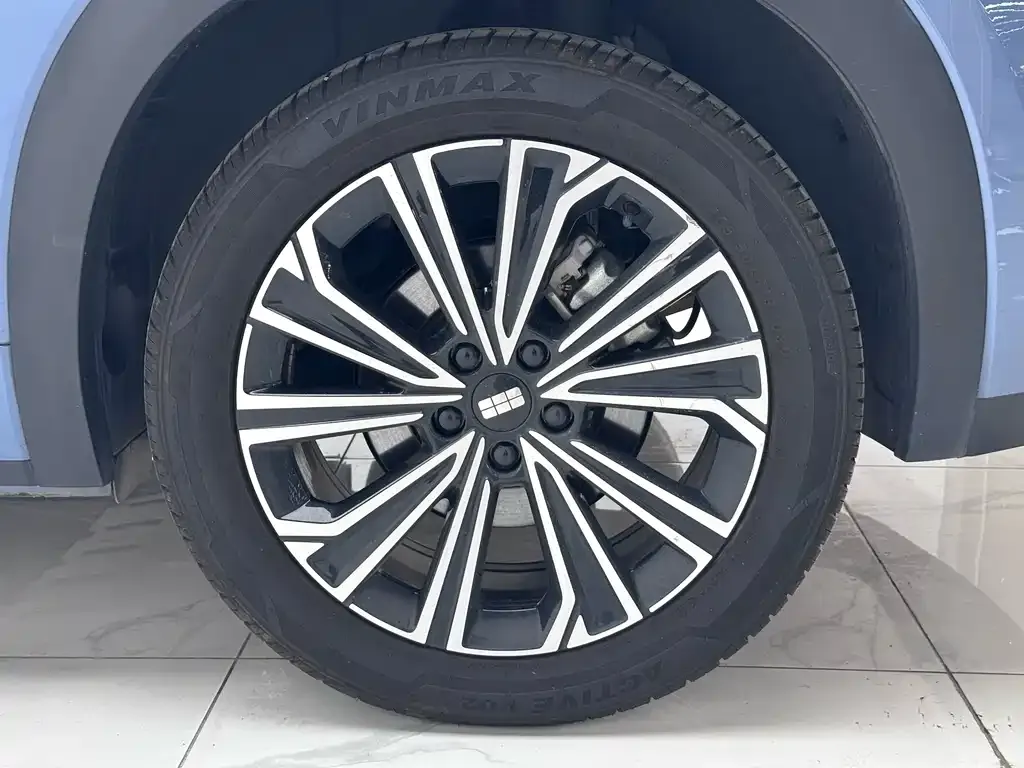 Geely 银河星舰7 — фото 8