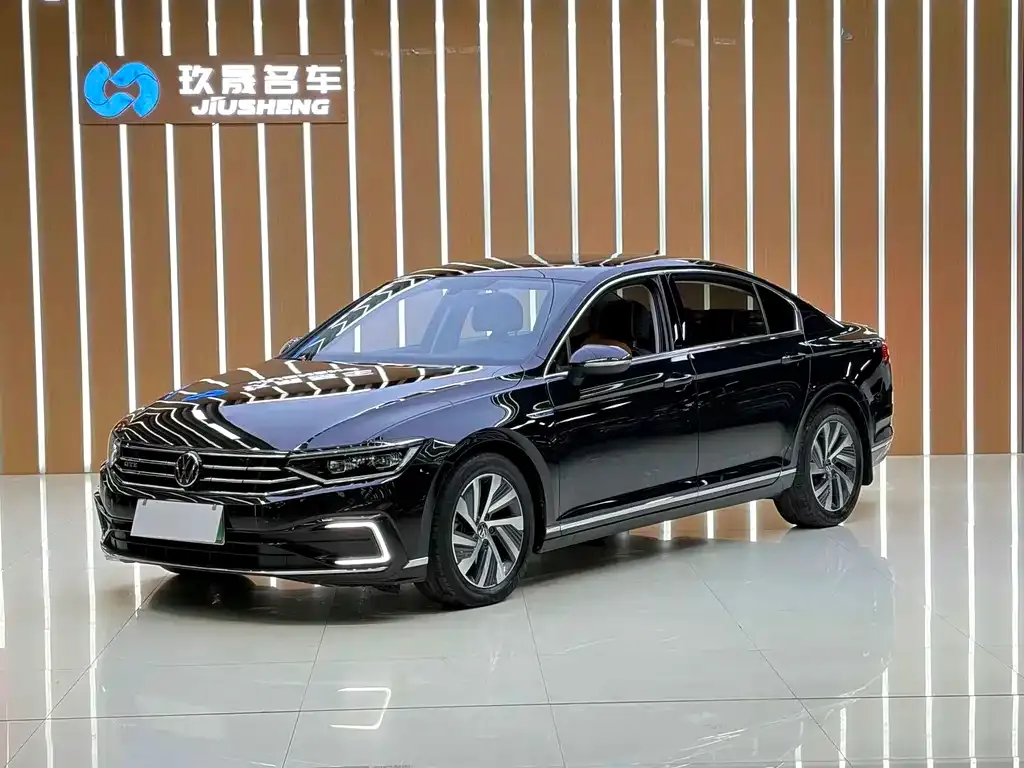 Volkswagen Magotan GTE PHEV 2021 из CN, фото 1