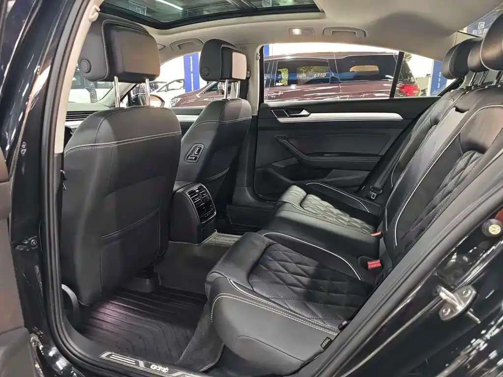Volkswagen Magotan GTE PHEV 2021 из CN, фото 7