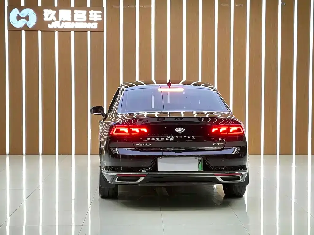 Volkswagen Magotan GTE PHEV 2021 из CN, фото 3