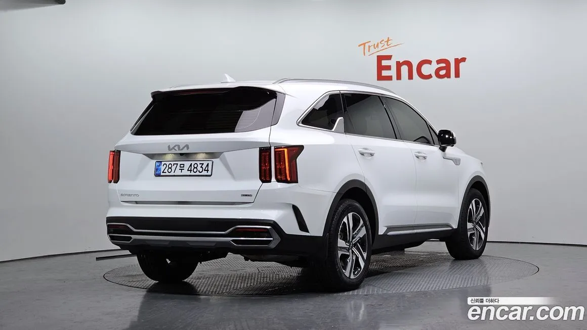 Kia Sorento — фото 6