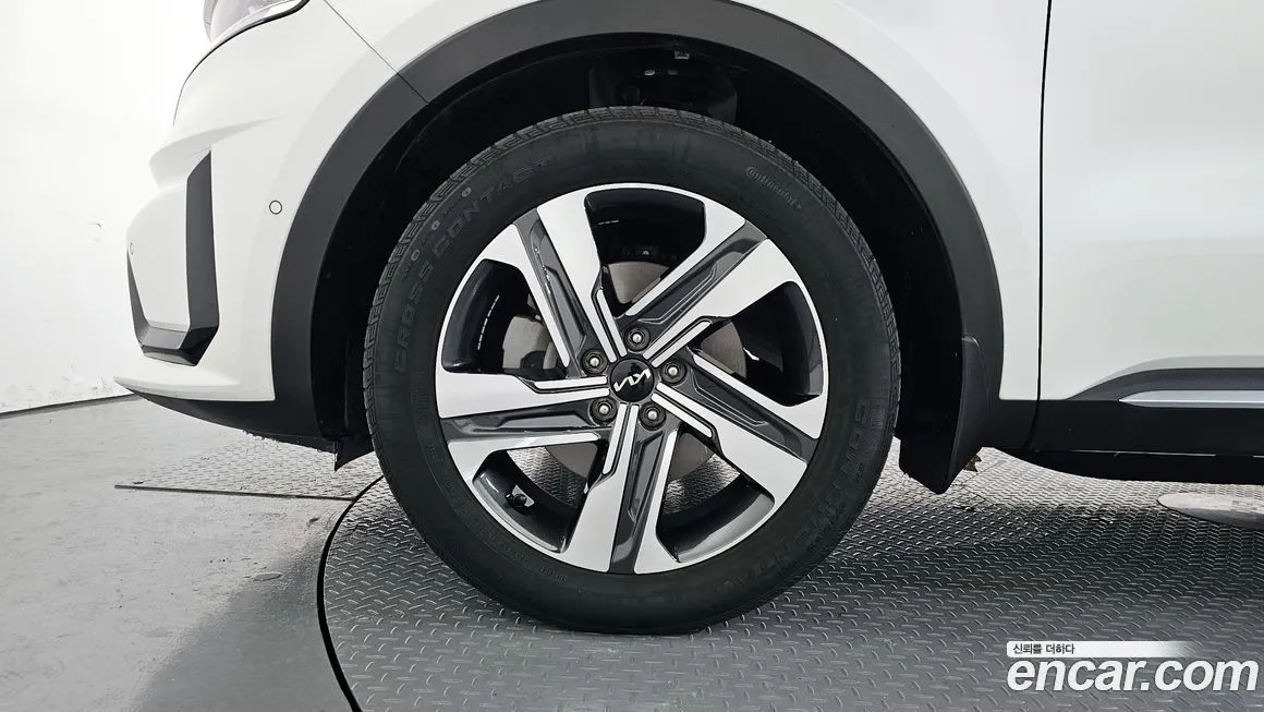 Kia Sorento — фото 5