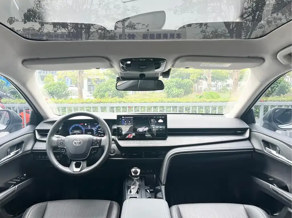 Toyota Camry 2025 из CN, фото 8