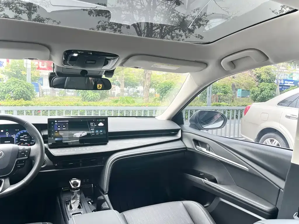 Toyota Camry 2025 из CN, фото 2