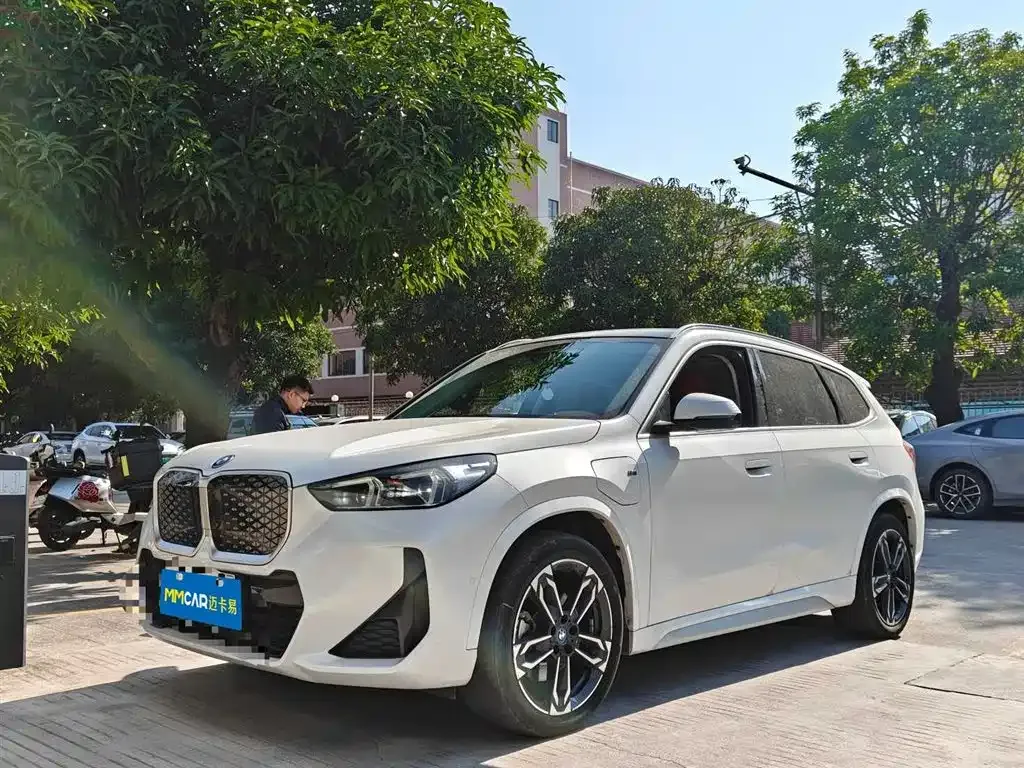 BMW iX1 2023 из CN, фото 1