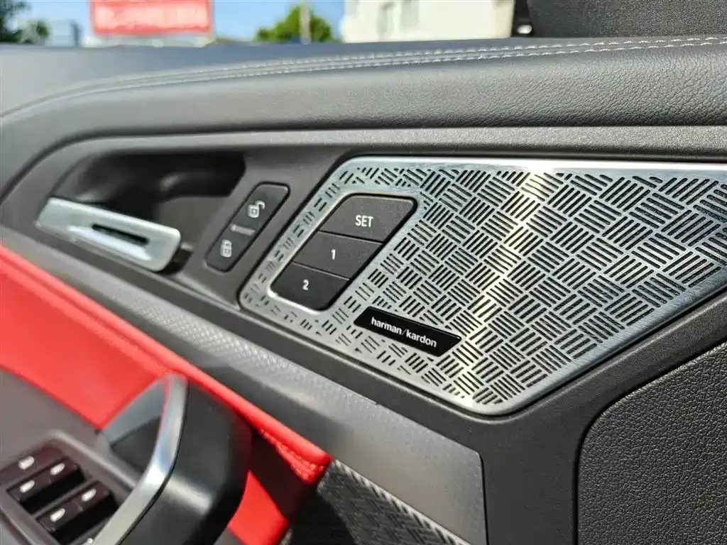 BMW iX1 2023 из CN, фото 10