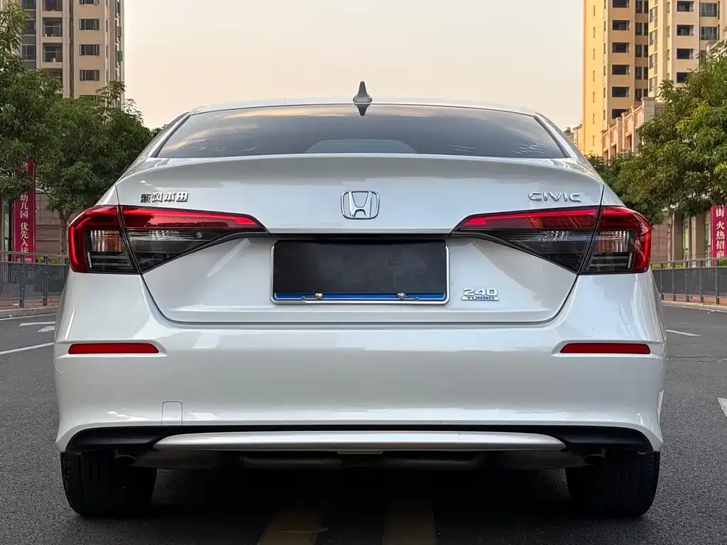 Honda Civic — фото 4